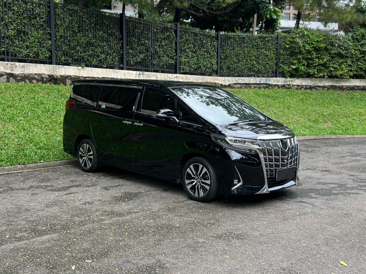 2022 Toyota Alphard  2.5 G A/T 2022 Toyota Alphard  2.5 G A/T