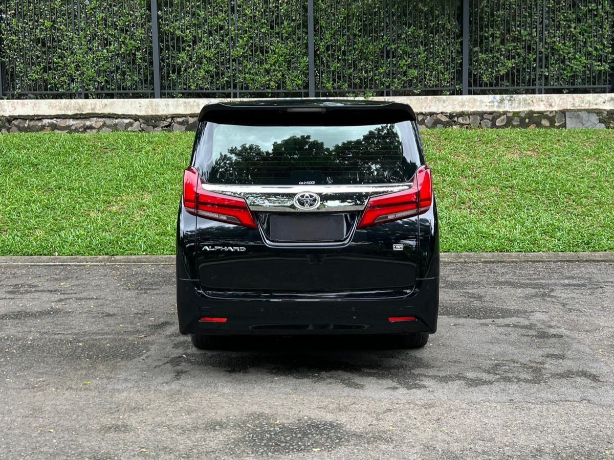 2022 Toyota Alphard  2.5 G A/T 2022 Toyota Alphard  2.5 G A/T