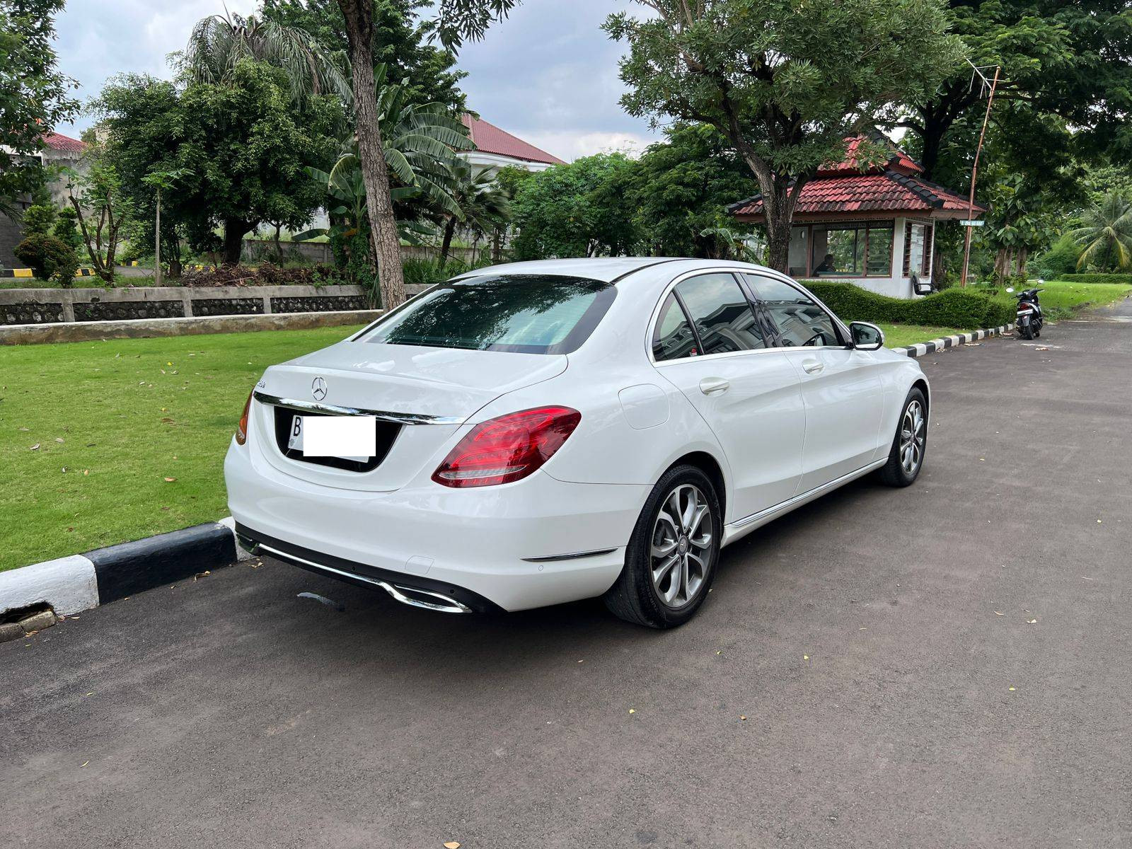 2015 Mercedes Benz C-Class Sedan C 200 Avantgarde Line 2015 Mercedes Benz C-Class Sedan C 200 Avantgarde Line