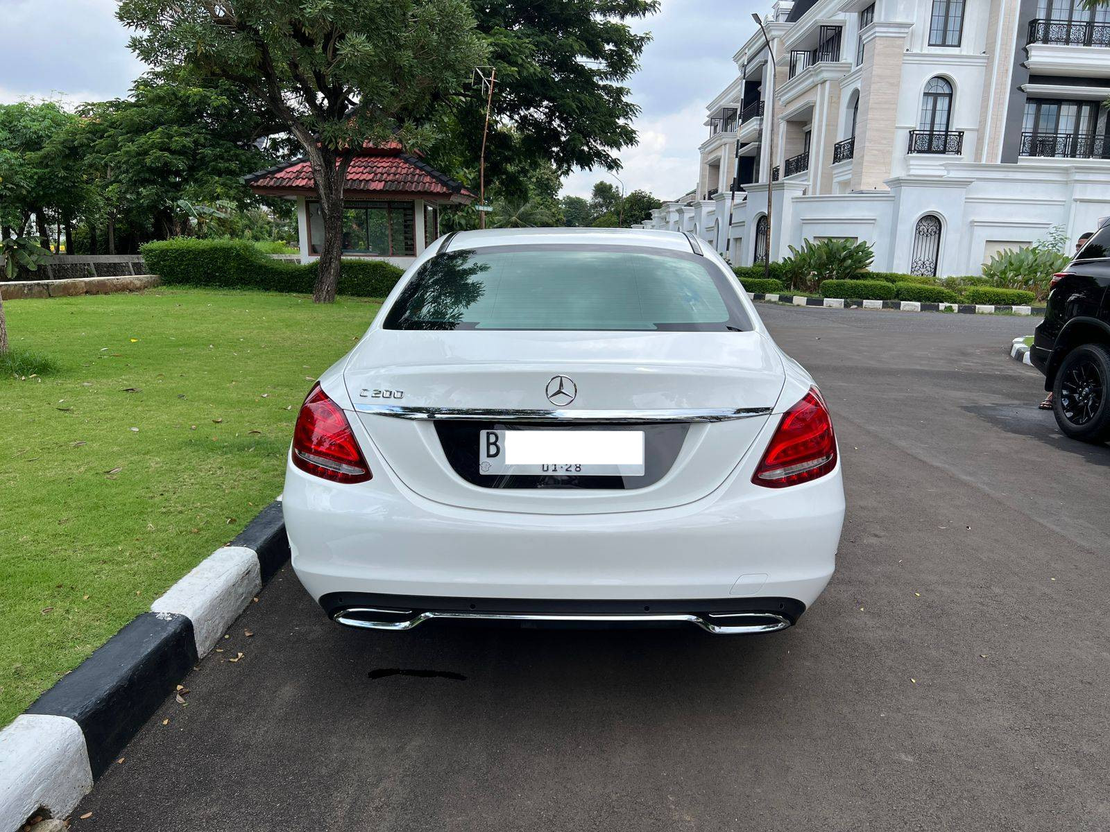 2015 Mercedes Benz C-Class Sedan C 200 Avantgarde Line 2015 Mercedes Benz C-Class Sedan C 200 Avantgarde Line