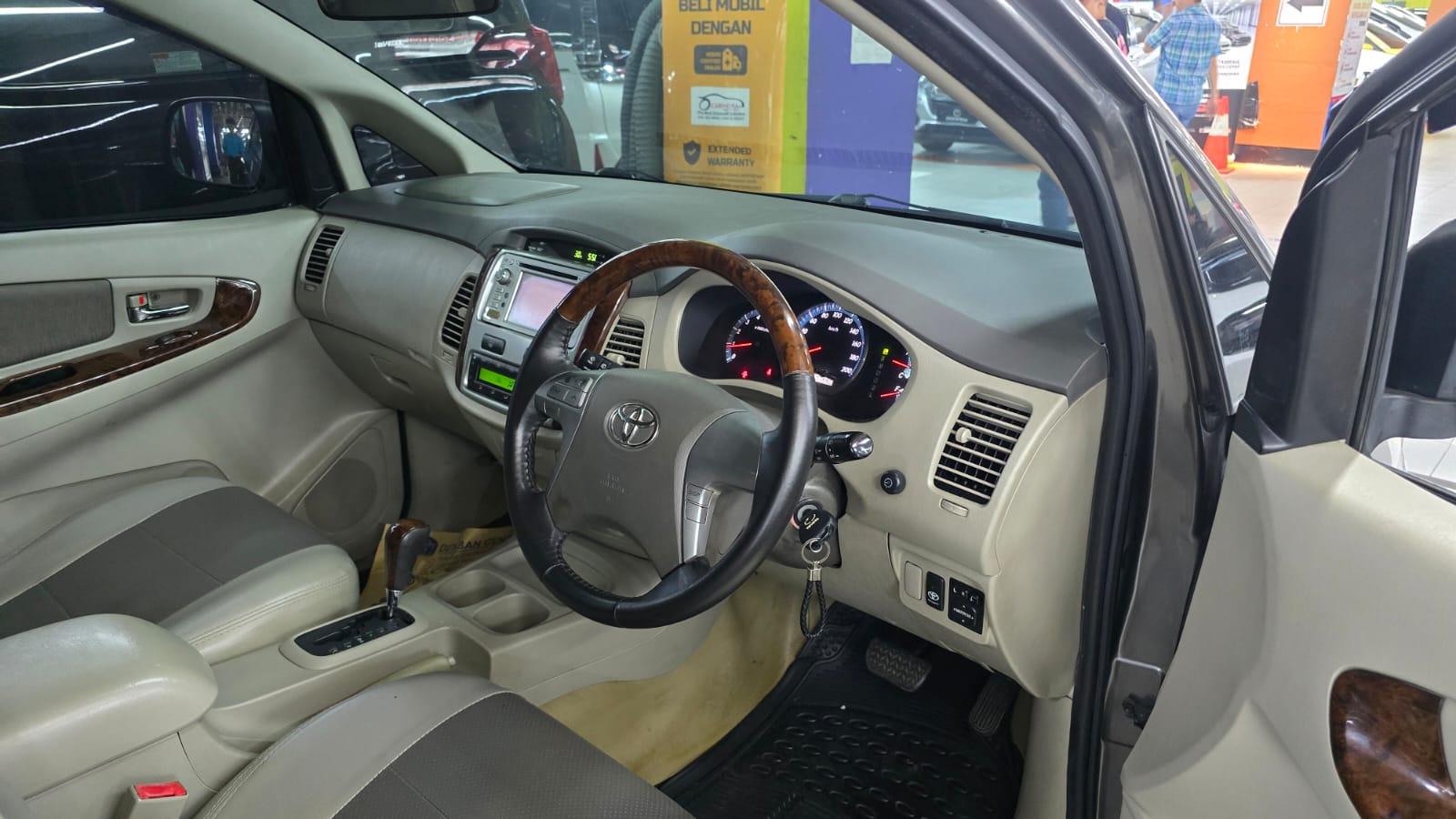 2012 Toyota Kijang Innova 2012 Toyota Kijang Innova