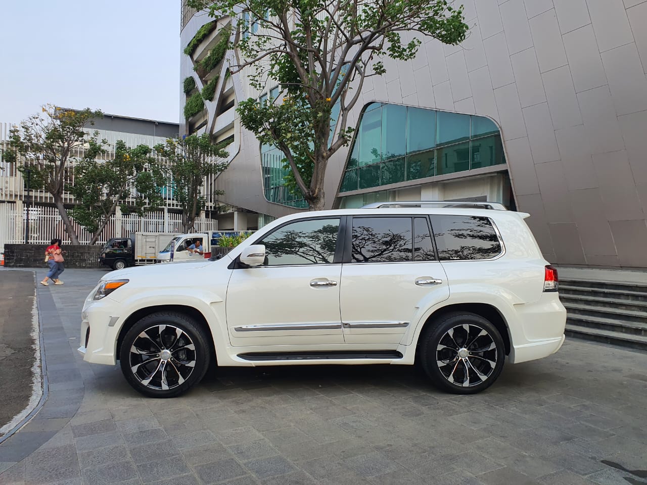 2013 Lexus LX 570 2013 Lexus LX 570