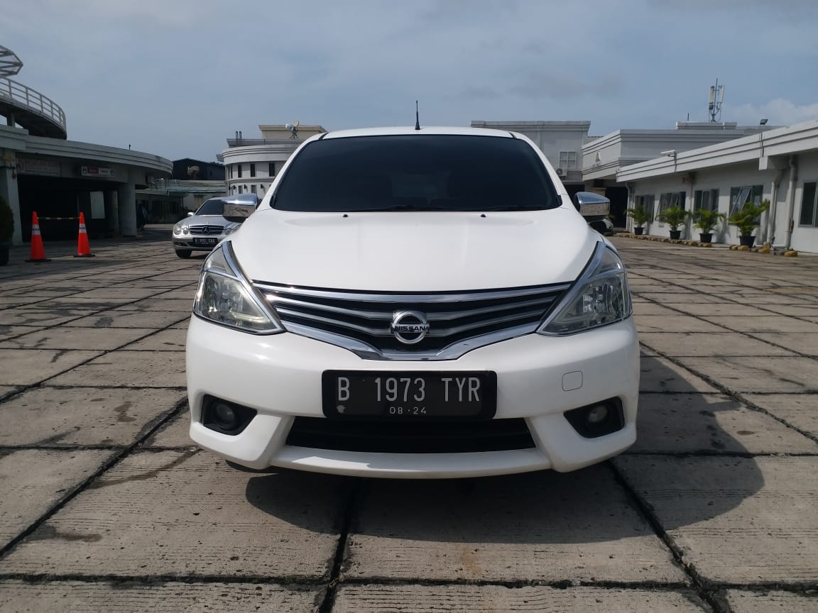 Second Hand 2014 Nissan Grand Livina Second Hand 2014 Nissan Grand Livina