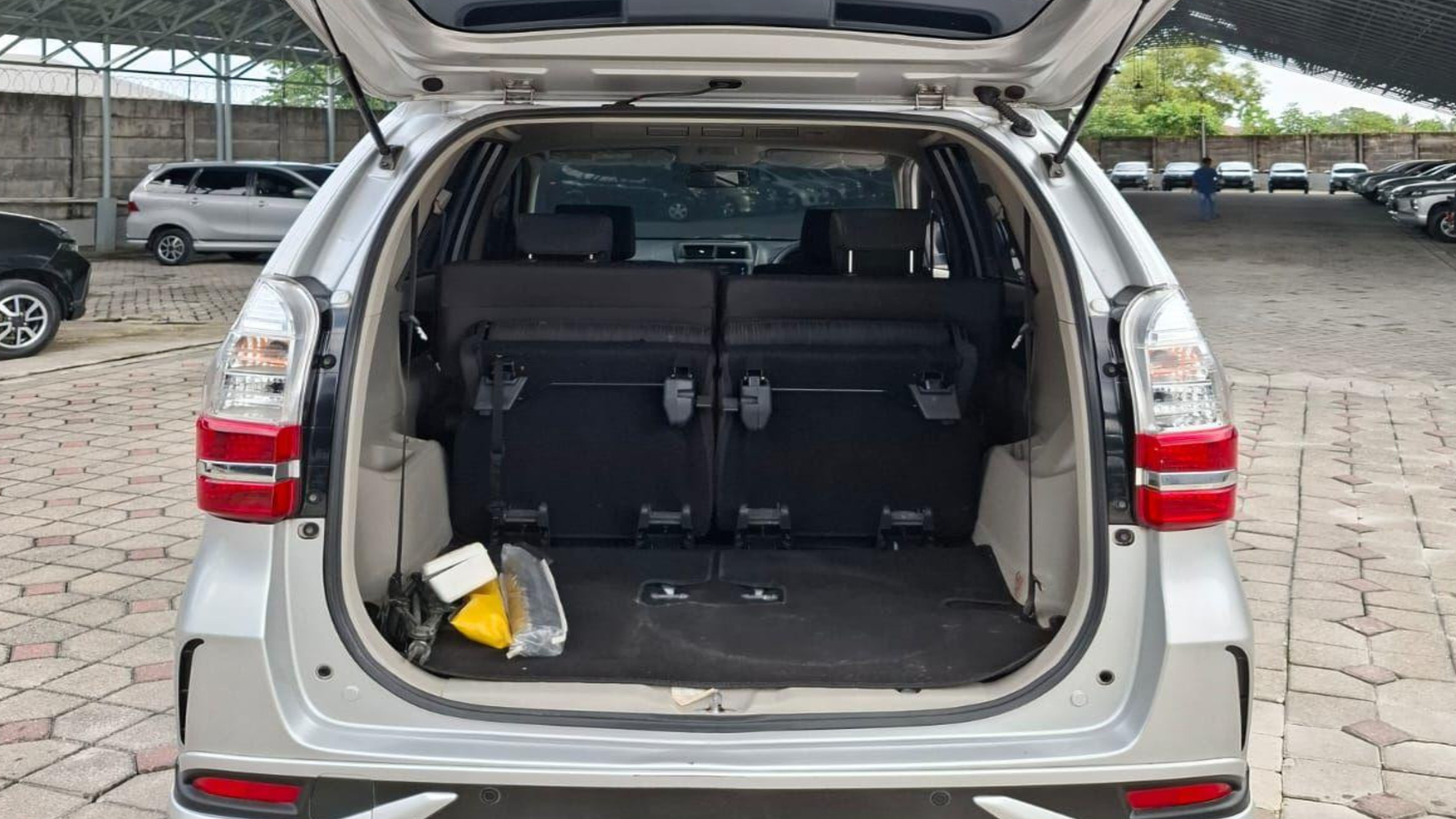 2021 Daihatsu Grand Xenia 2021 Daihatsu Grand Xenia