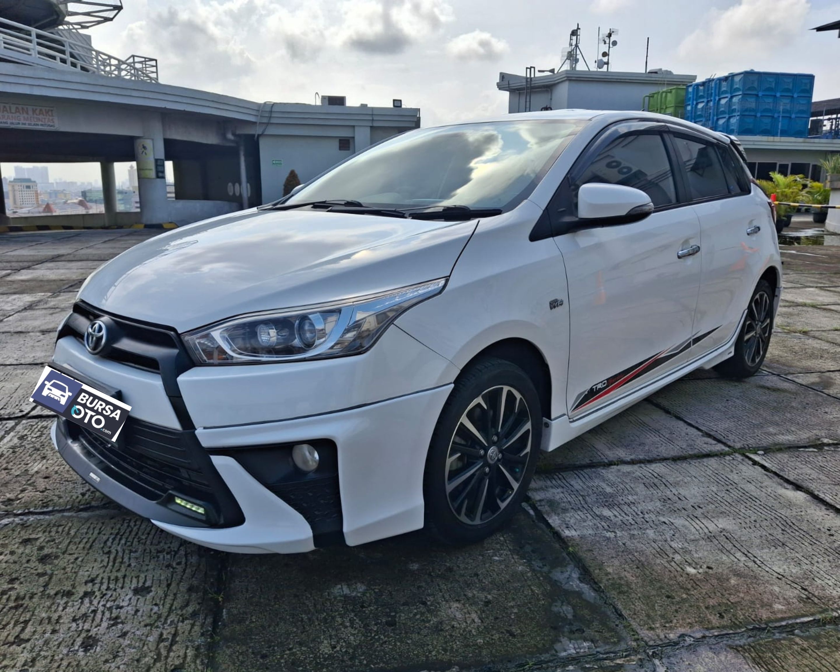 2017 Toyota Yaris 2017 Toyota Yaris