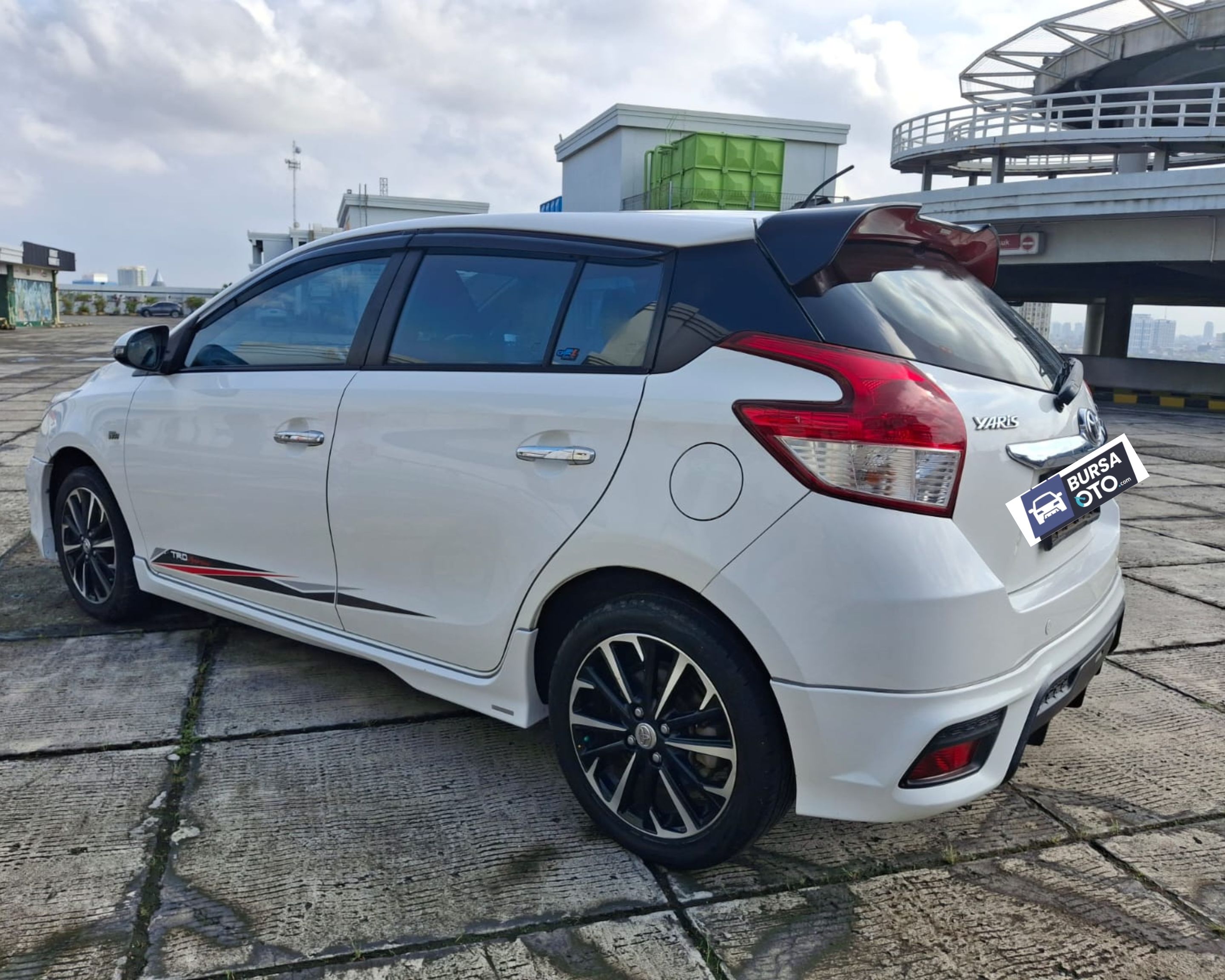 2017 Toyota Yaris 2017 Toyota Yaris