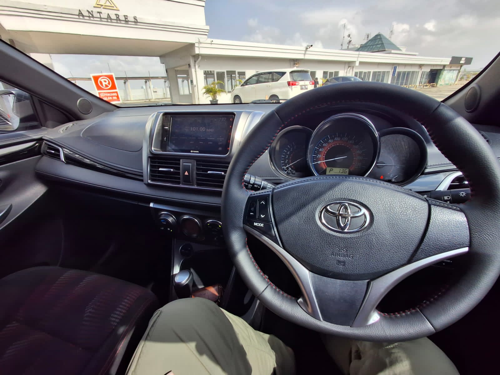 2017 Toyota Yaris 2017 Toyota Yaris
