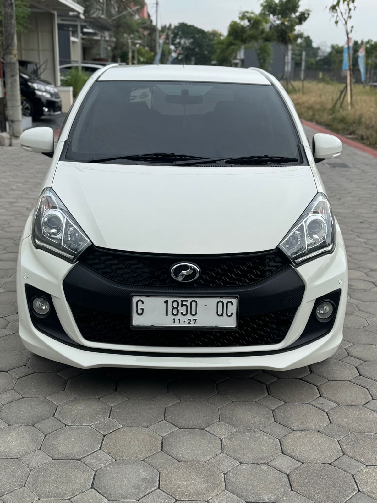 Second Hand 2017 Daihatsu Sirion  1.3 RS - M 301 M 602 AT MNB CBU Second Hand 2017 Daihatsu Sirion  1.3 RS - M 301 M 602 AT MNB CBU