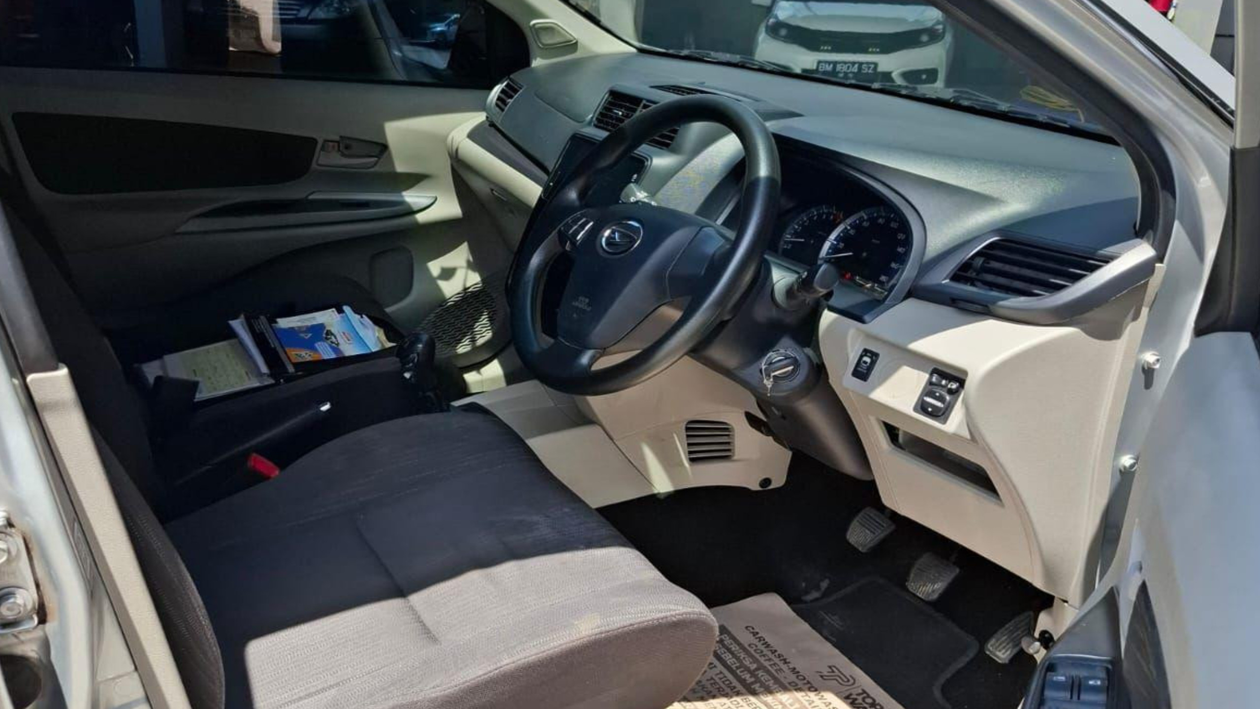 2021 Daihatsu Grand Xenia 2021 Daihatsu Grand Xenia