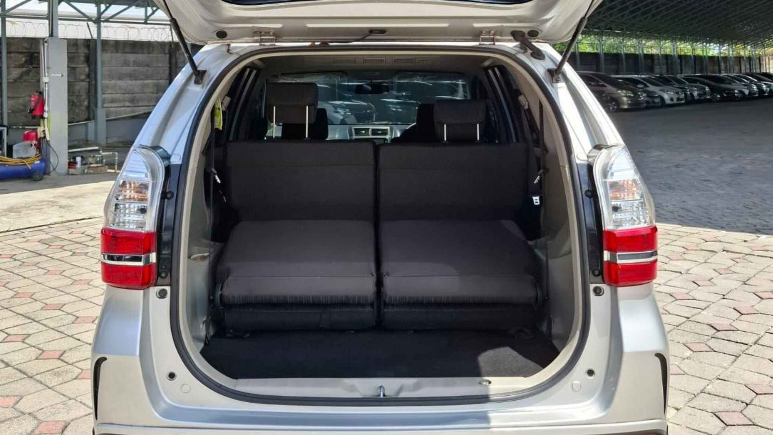 2021 Daihatsu Grand Xenia 2021 Daihatsu Grand Xenia