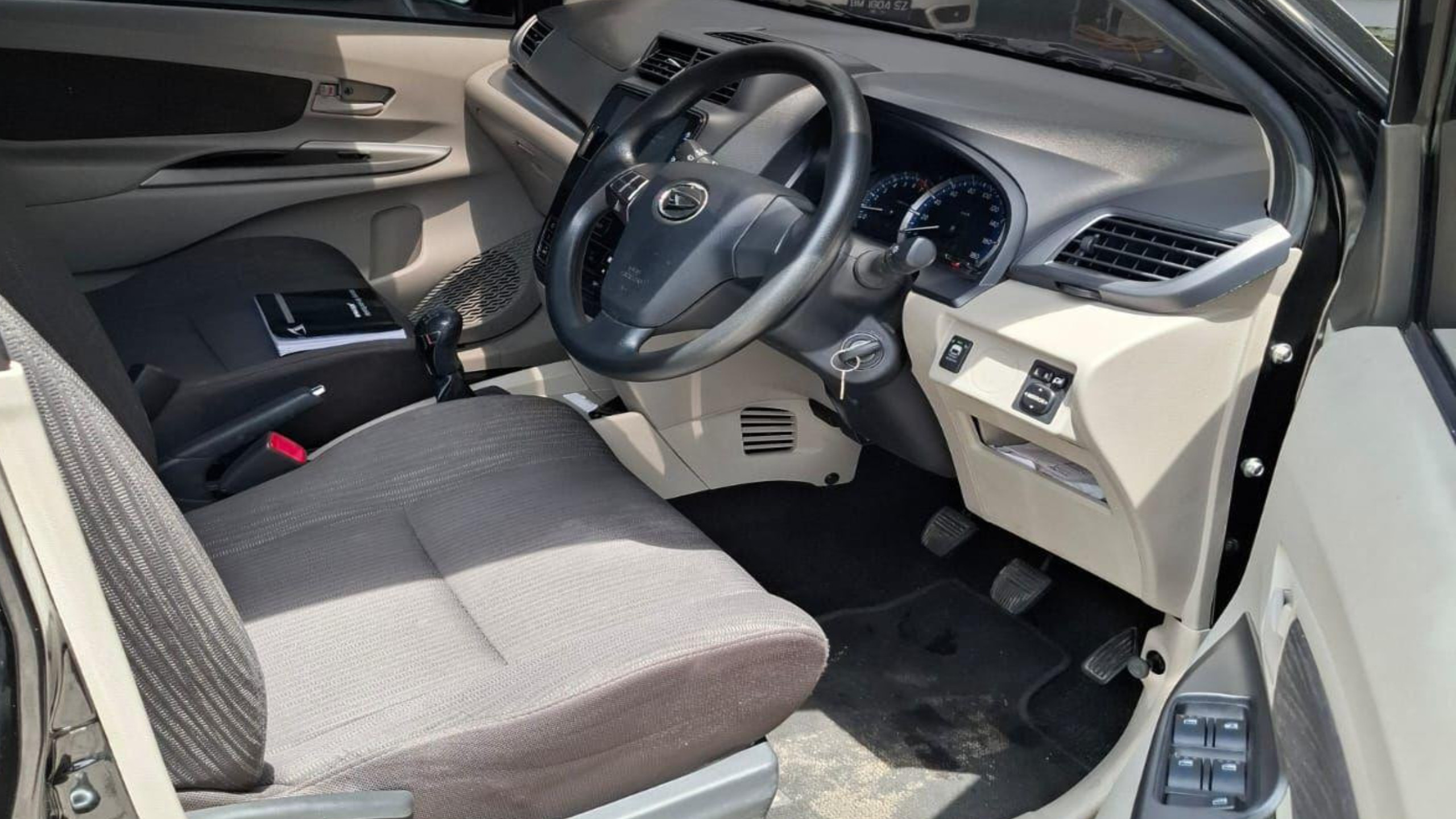 2021 Daihatsu Grand Xenia 2021 Daihatsu Grand Xenia