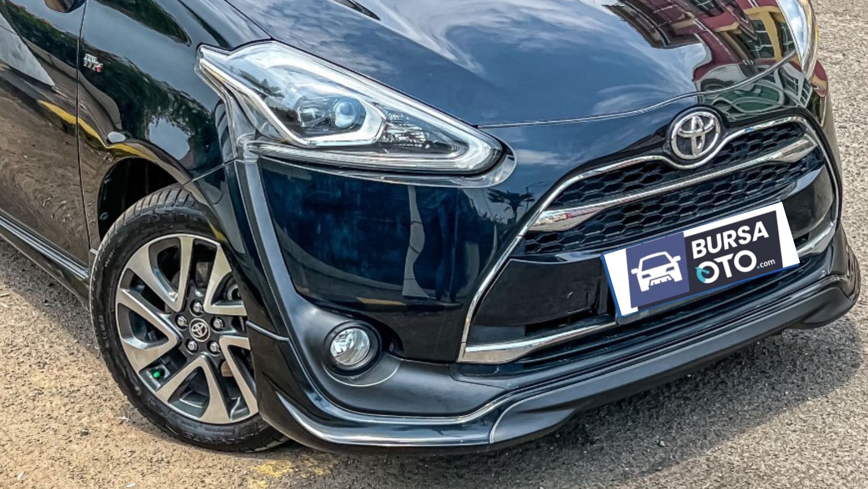 2017 Toyota Sienta 2017 Toyota Sienta