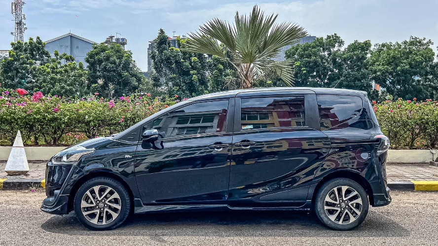 2017 Toyota Sienta 2017 Toyota Sienta