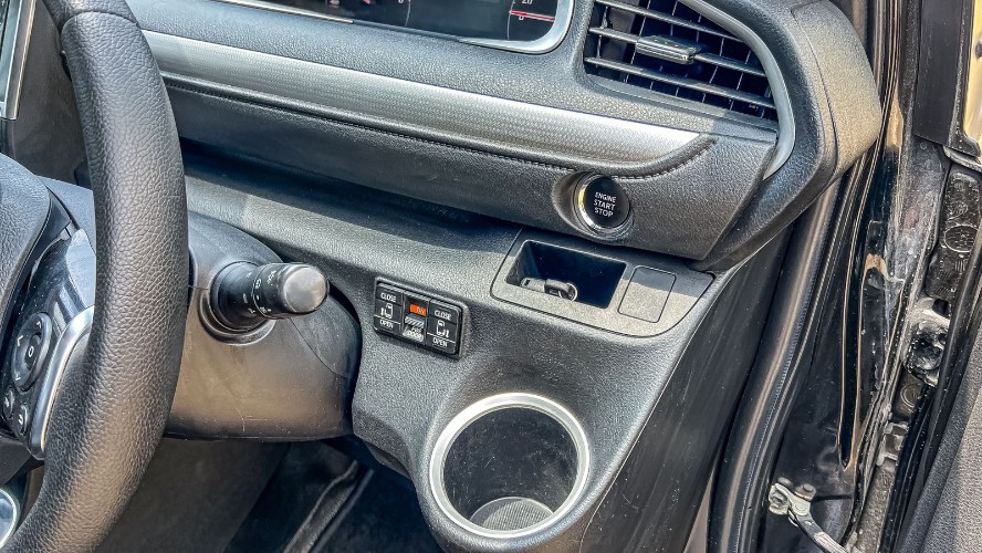 2017 Toyota Sienta 2017 Toyota Sienta