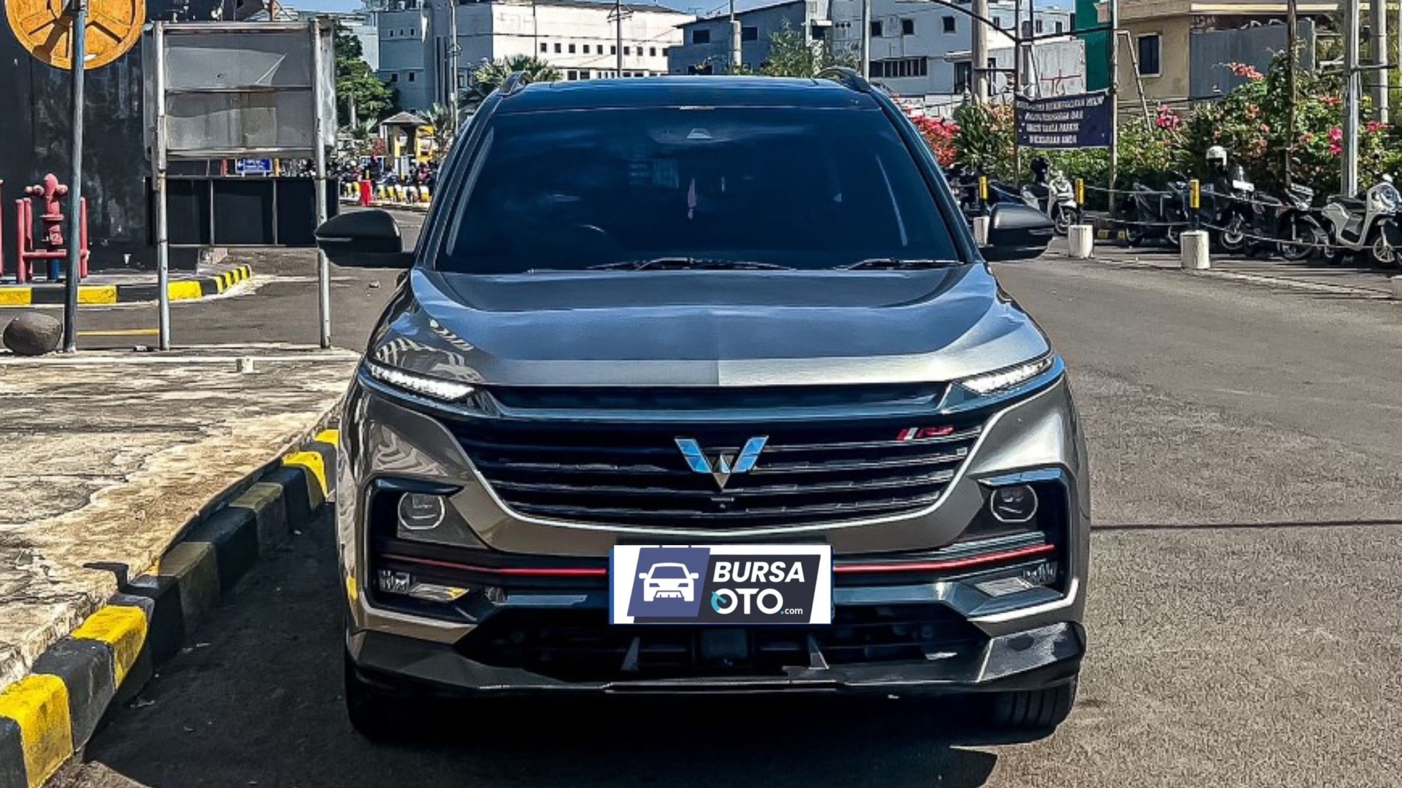 Second Hand 2021 Wuling Almaz RS  1.5 Pro Two Tone Second Hand 2021 Wuling Almaz RS  1.5 Pro Two Tone