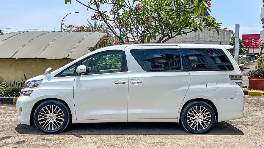 2011 Toyota Vellfire 2011 Toyota Vellfire