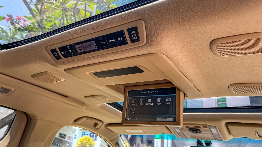 2011 Toyota Vellfire 2011 Toyota Vellfire