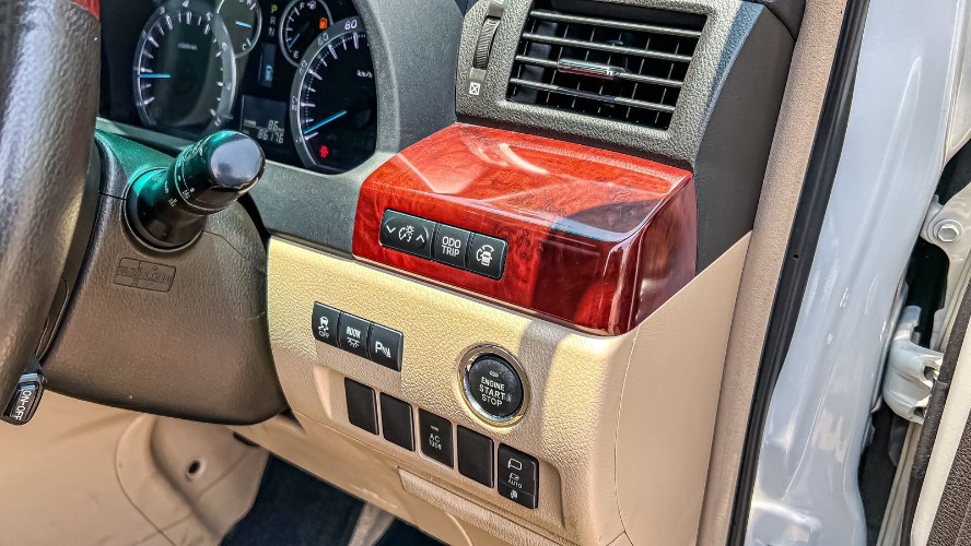 2011 Toyota Vellfire 2011 Toyota Vellfire