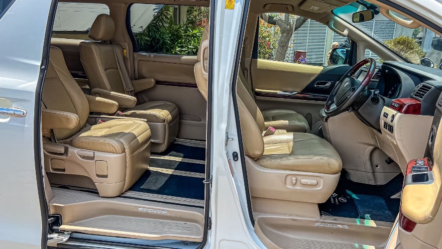 2011 Toyota Vellfire 2011 Toyota Vellfire