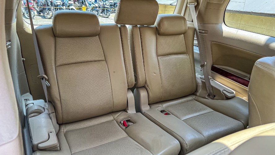 2011 Toyota Vellfire 2011 Toyota Vellfire