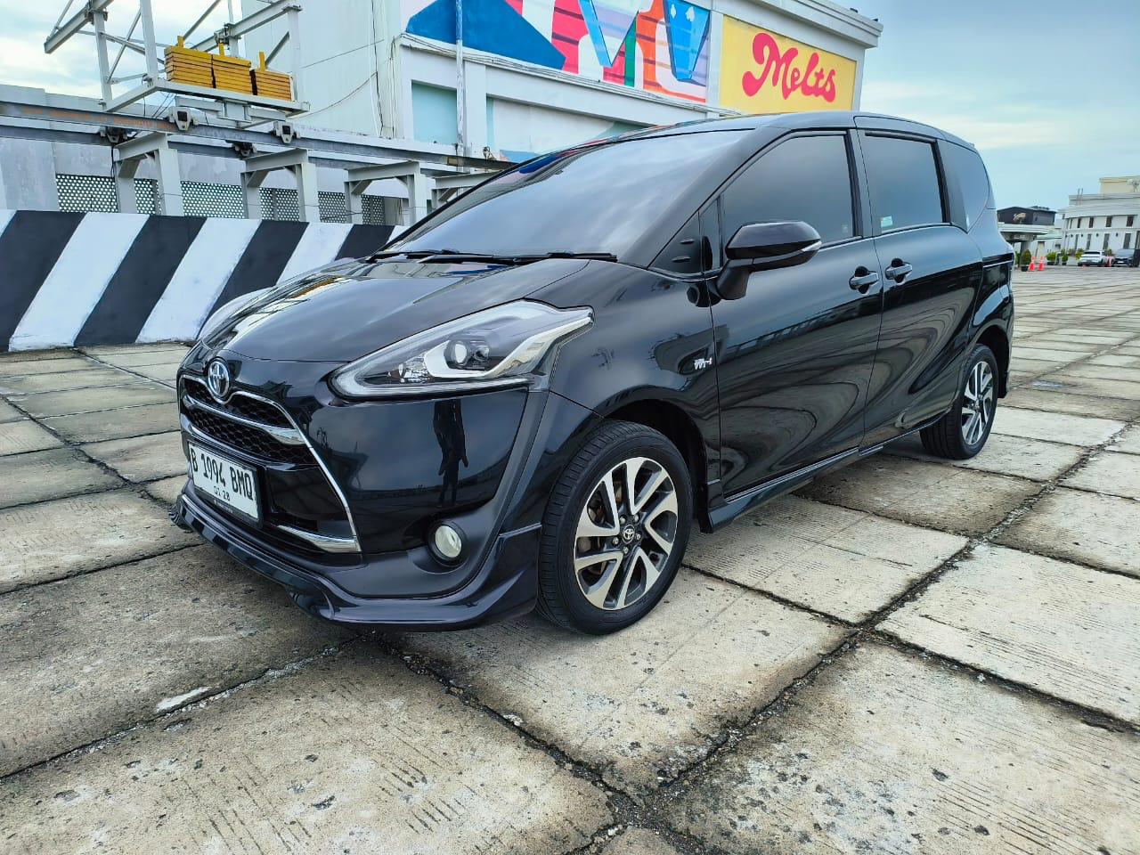 2017 Toyota Sienta 2017 Toyota Sienta