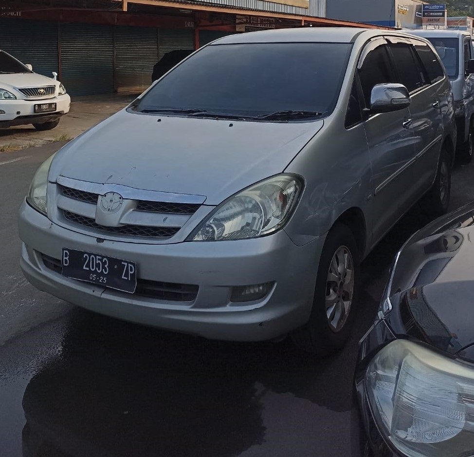 2012 Toyota Kijang Innova 2012 Toyota Kijang Innova