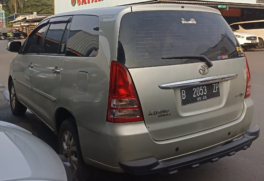 2012 Toyota Kijang Innova 2012 Toyota Kijang Innova