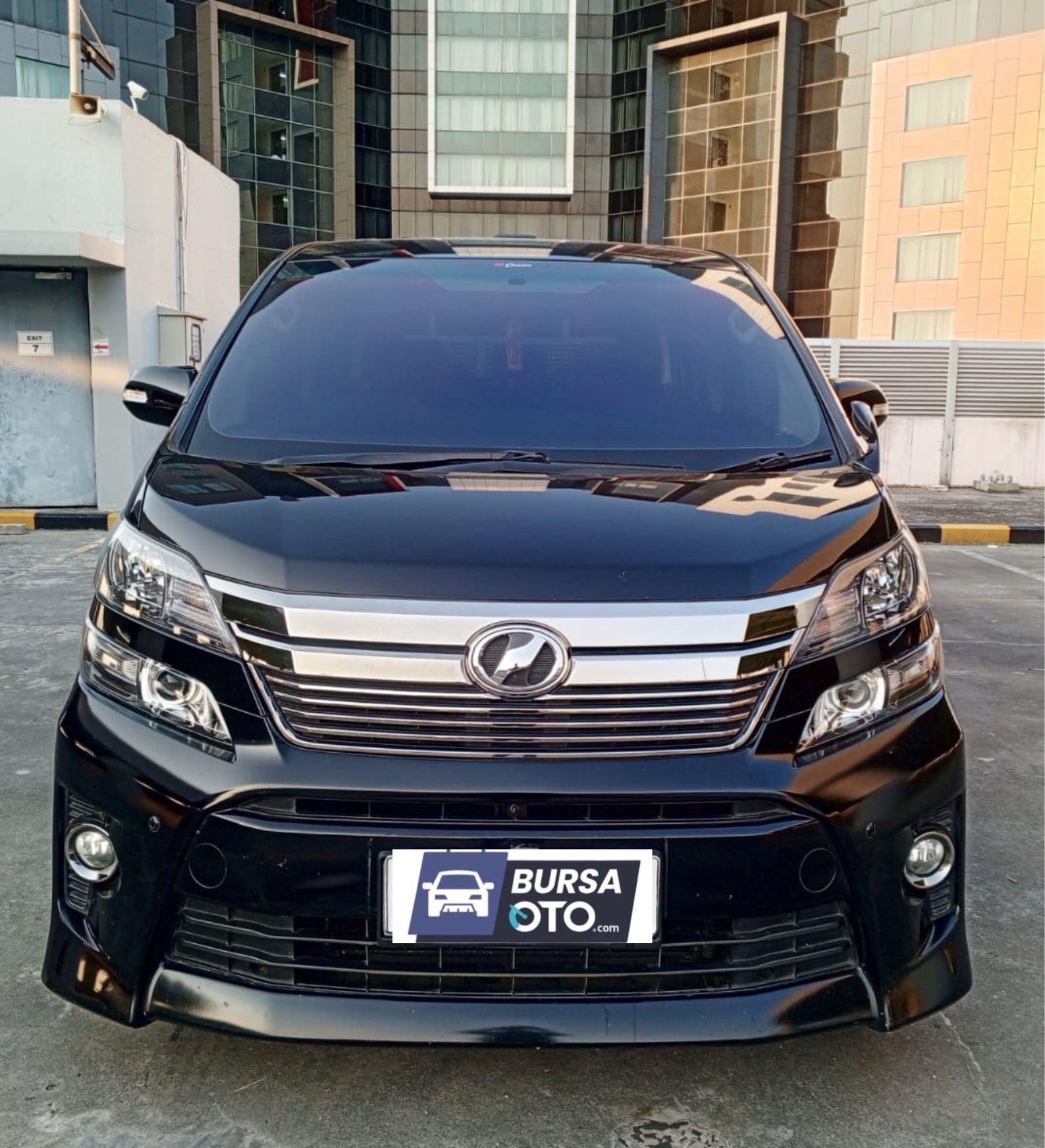 2013 Toyota Vellfire Bekas 2013 Toyota Vellfire Bekas
