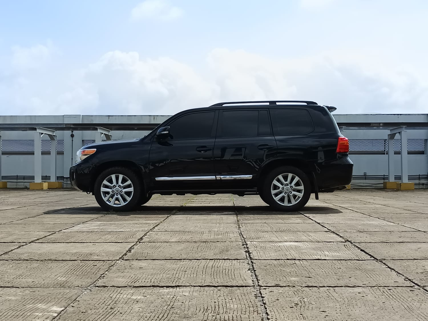 2013 Toyota Land Cruiser 2013 Toyota Land Cruiser