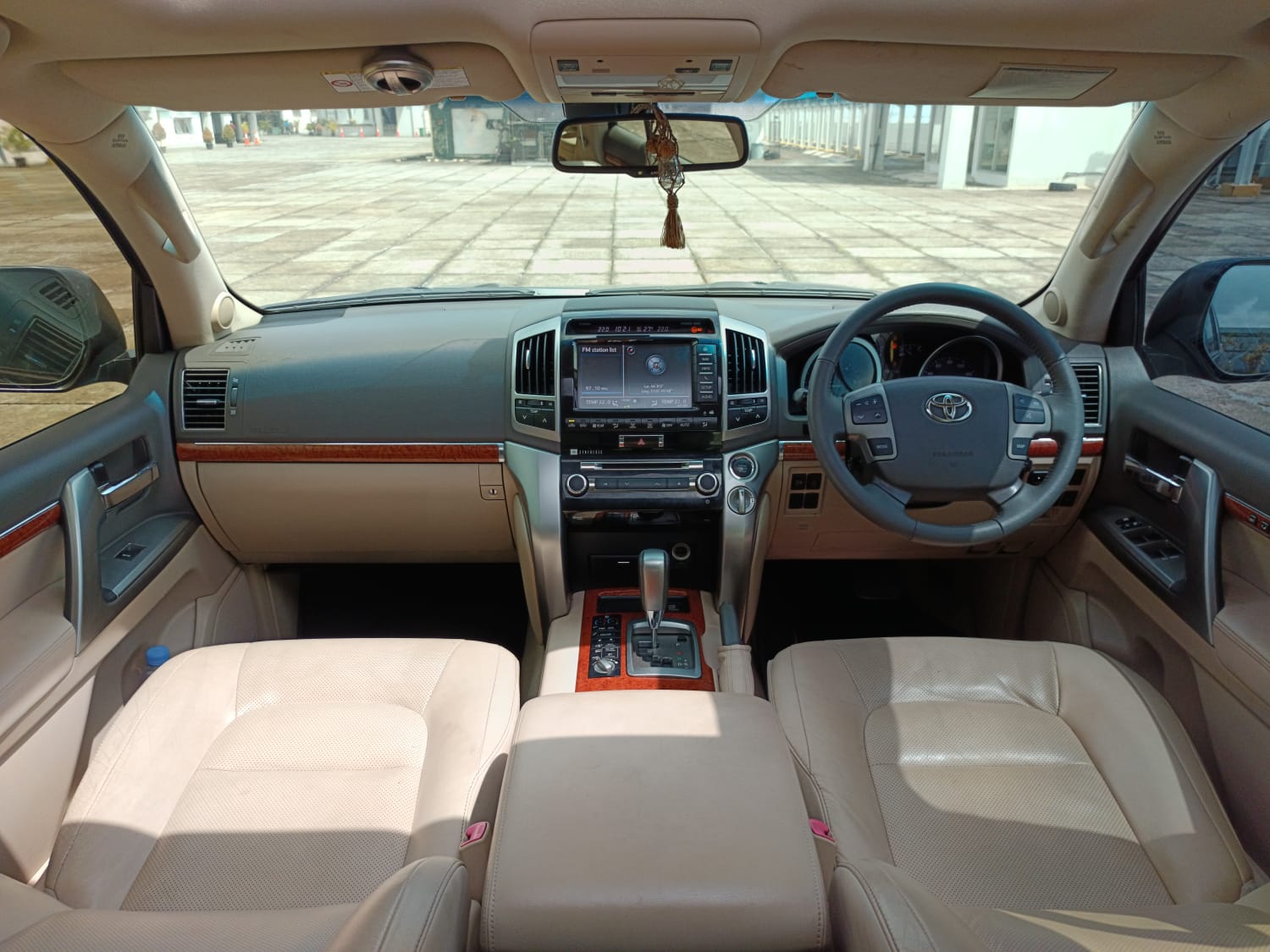 2013 Toyota Land Cruiser 2013 Toyota Land Cruiser