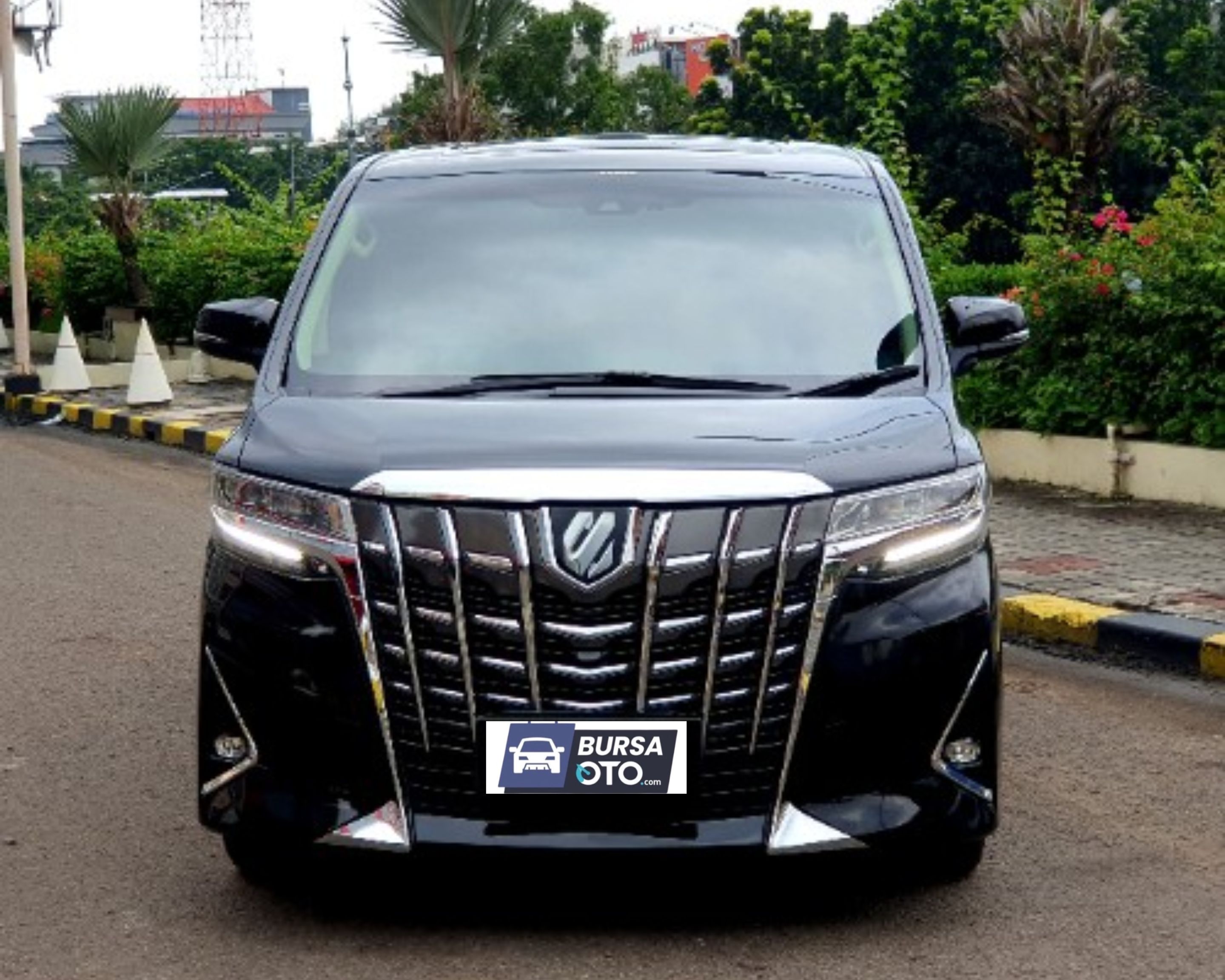 Second Hand 2022 Toyota Alphard Second Hand 2022 Toyota Alphard