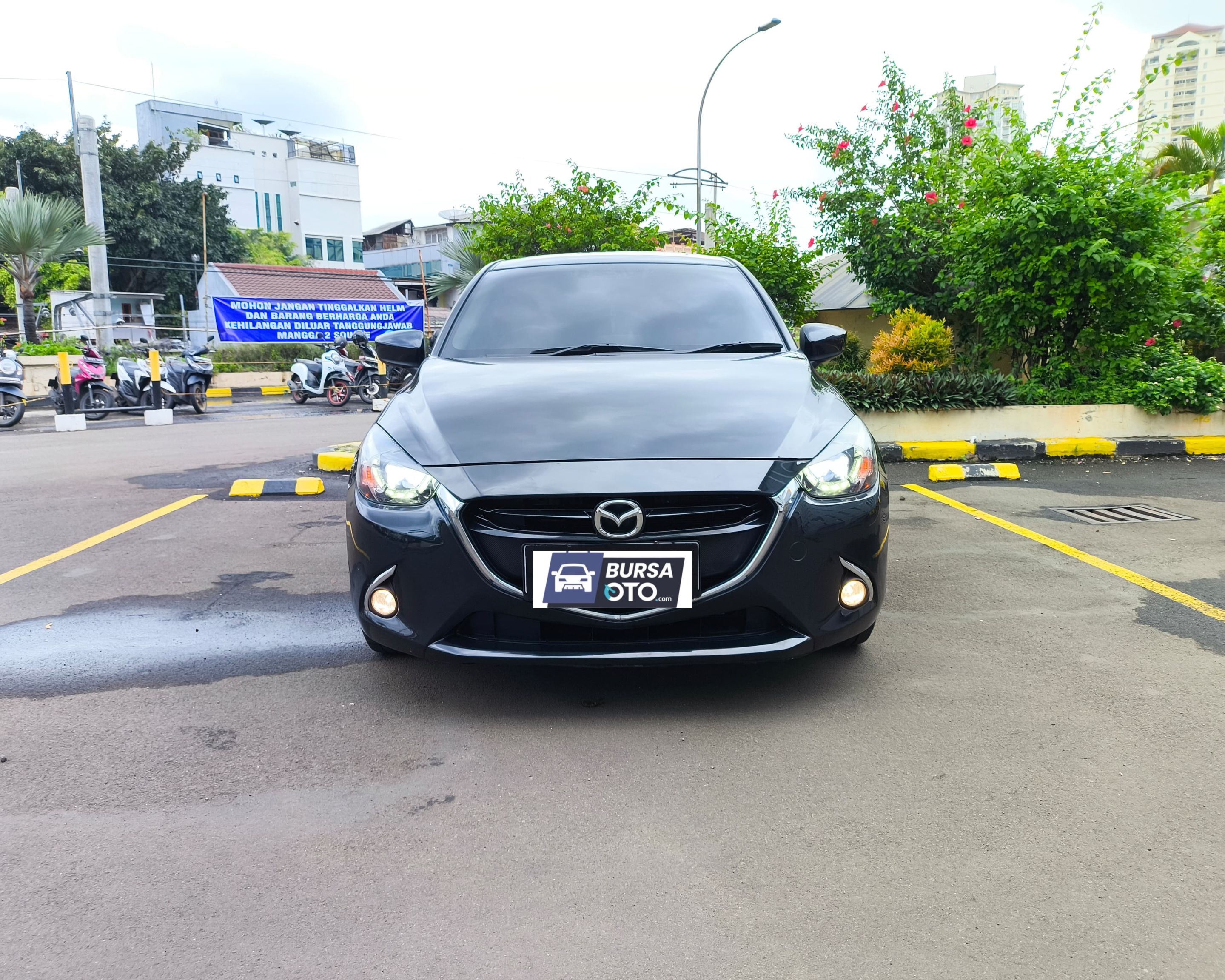 Second Hand 2015 Mazda 2 Second Hand 2015 Mazda 2