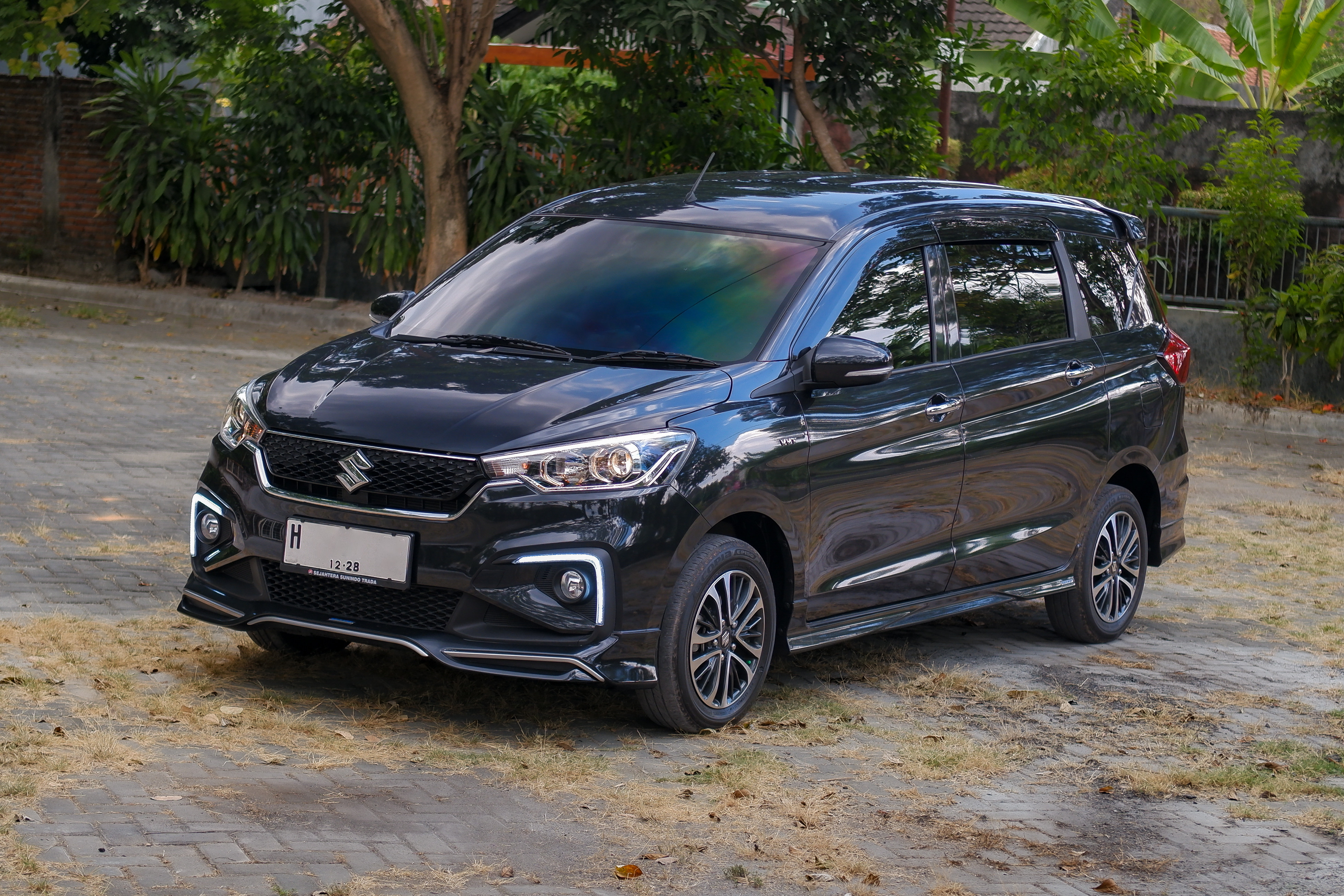 2023 Suzuki Ertiga Smart Hybrid SS AT 2023 Suzuki Ertiga Smart Hybrid SS AT