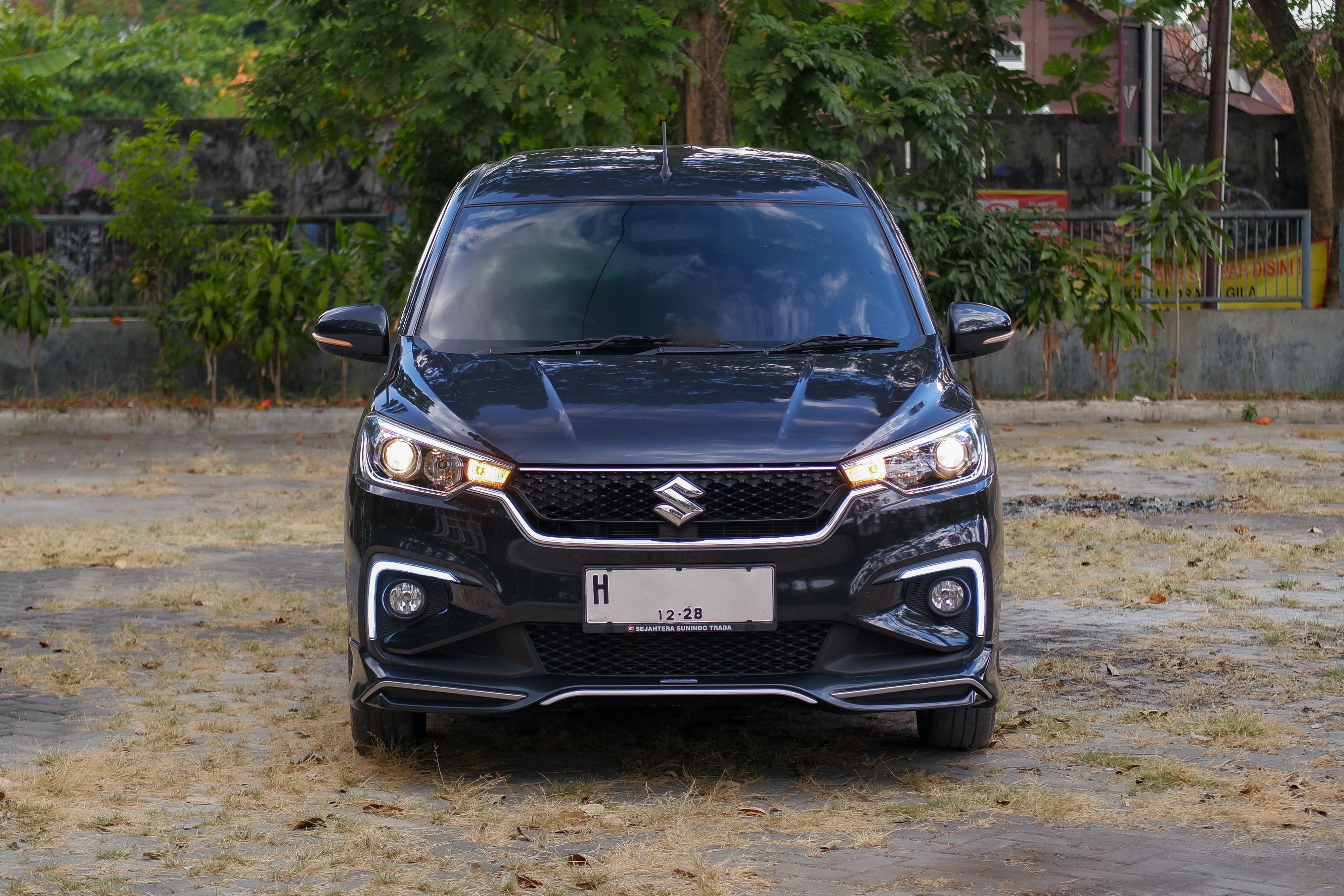 2023 Suzuki Ertiga Smart Hybrid SS AT 2023 Suzuki Ertiga Smart Hybrid SS AT