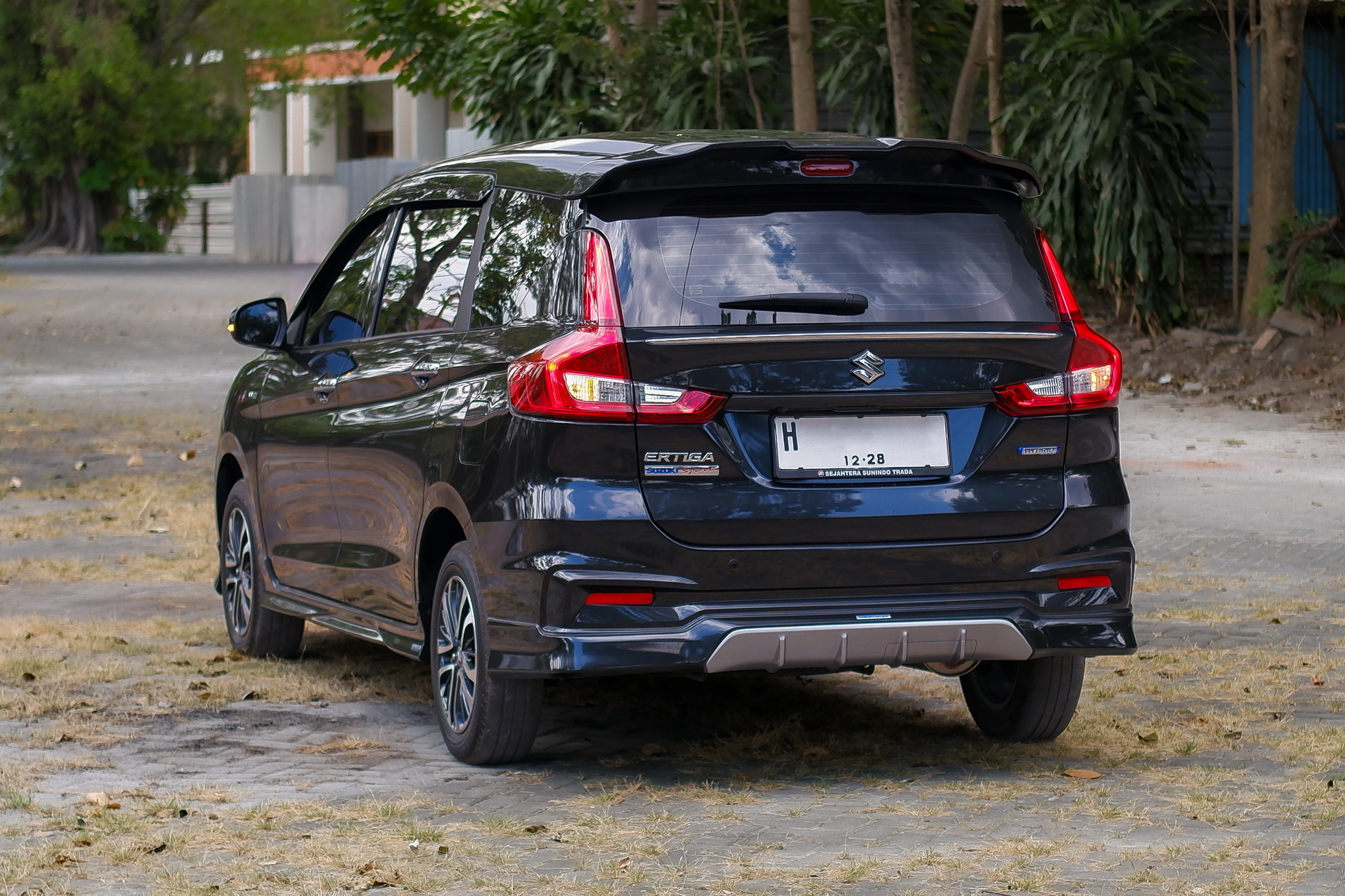 2023 Suzuki Ertiga Smart Hybrid SS AT 2023 Suzuki Ertiga Smart Hybrid SS AT