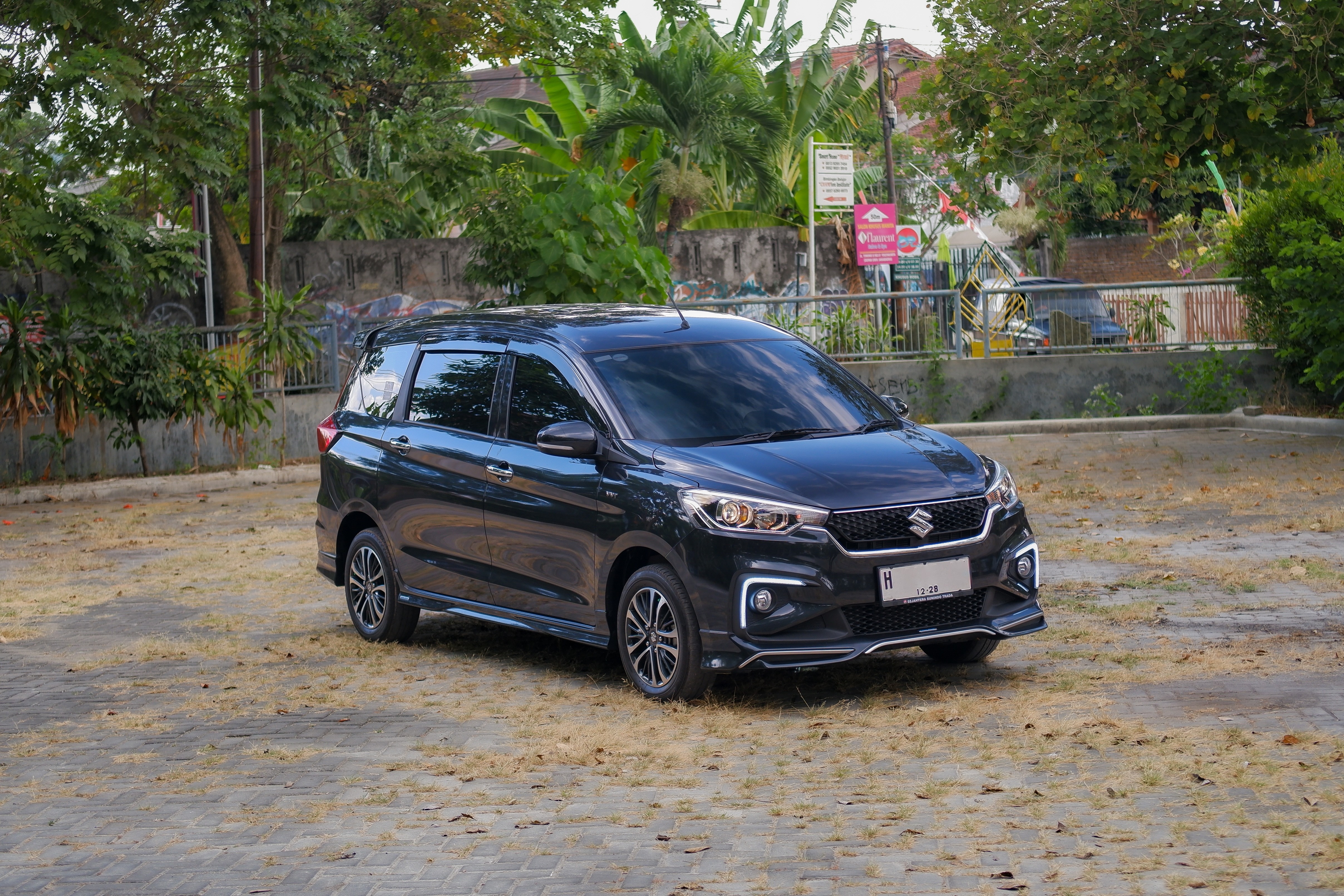 2023 Suzuki Ertiga Smart Hybrid SS AT Bekas 2023 Suzuki Ertiga Smart Hybrid SS AT Bekas