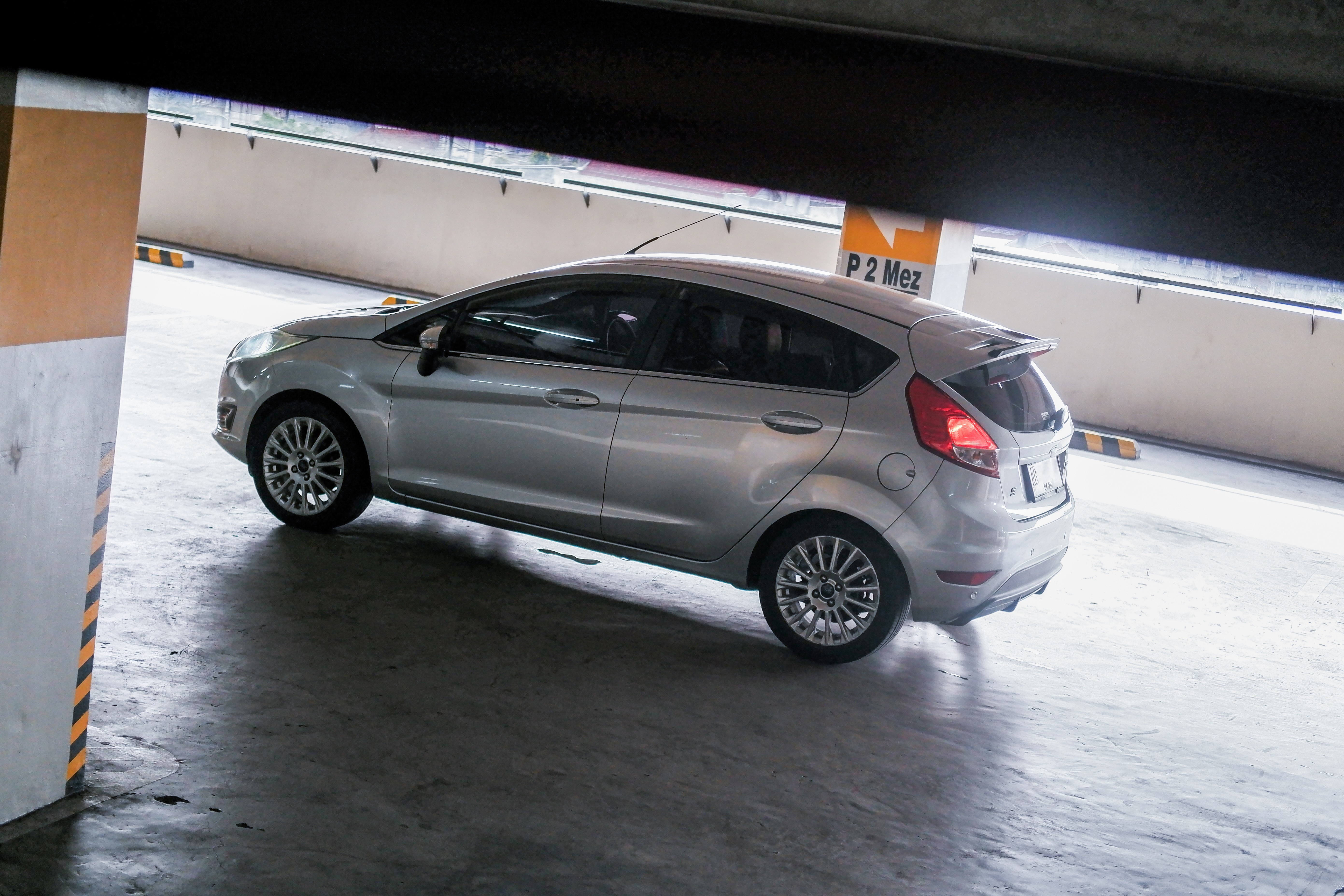 2015 Ford Fiesta  1.5L AT S 2015 Ford Fiesta  1.5L AT S