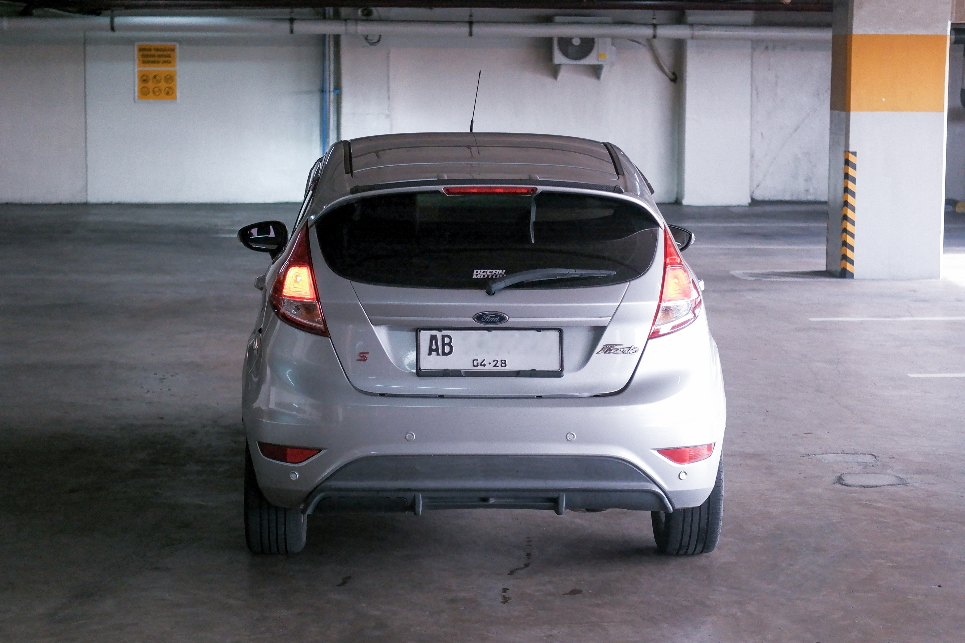 2015 Ford Fiesta  1.5L AT S 2015 Ford Fiesta  1.5L AT S