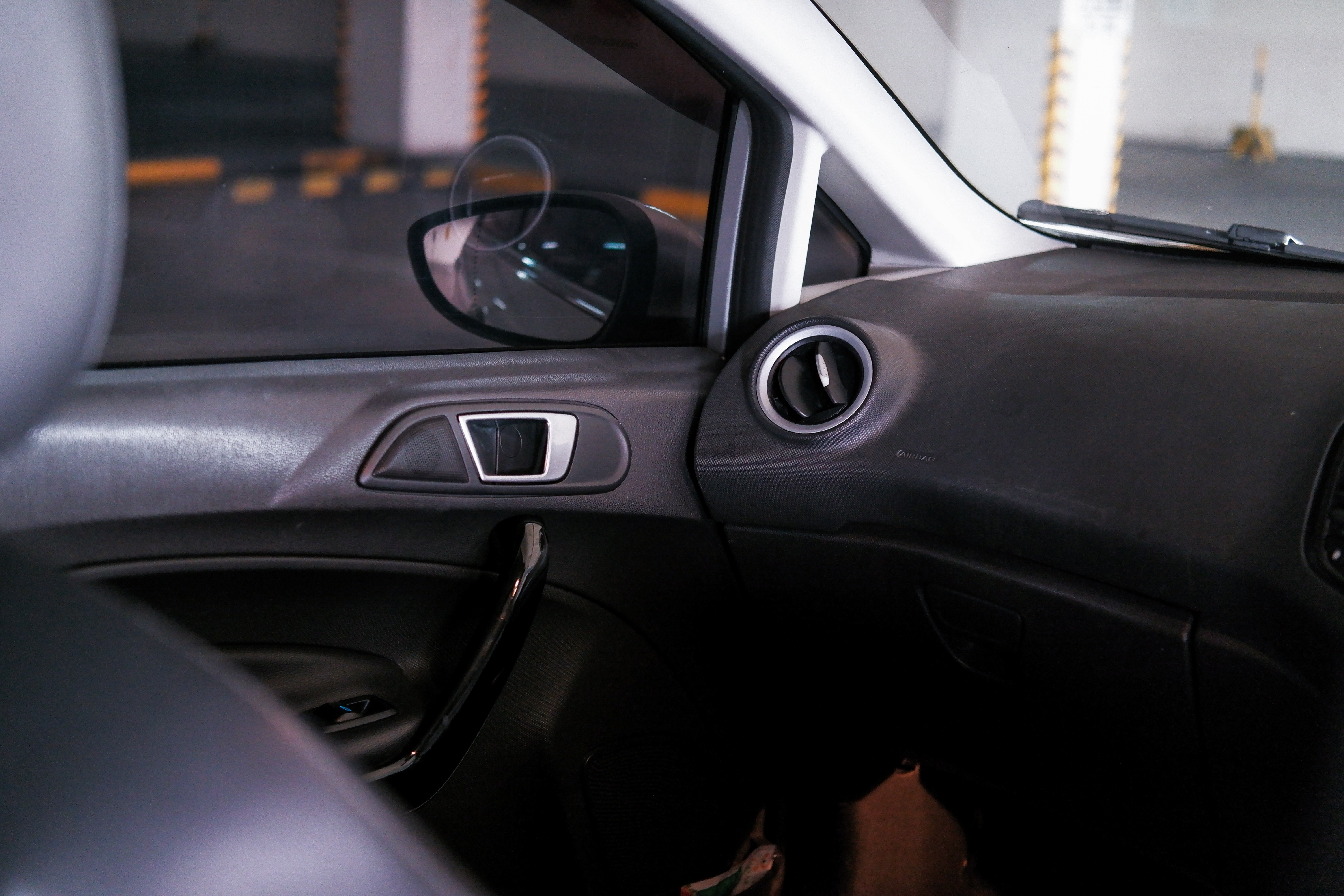 2015 Ford Fiesta  1.5L AT S 2015 Ford Fiesta  1.5L AT S