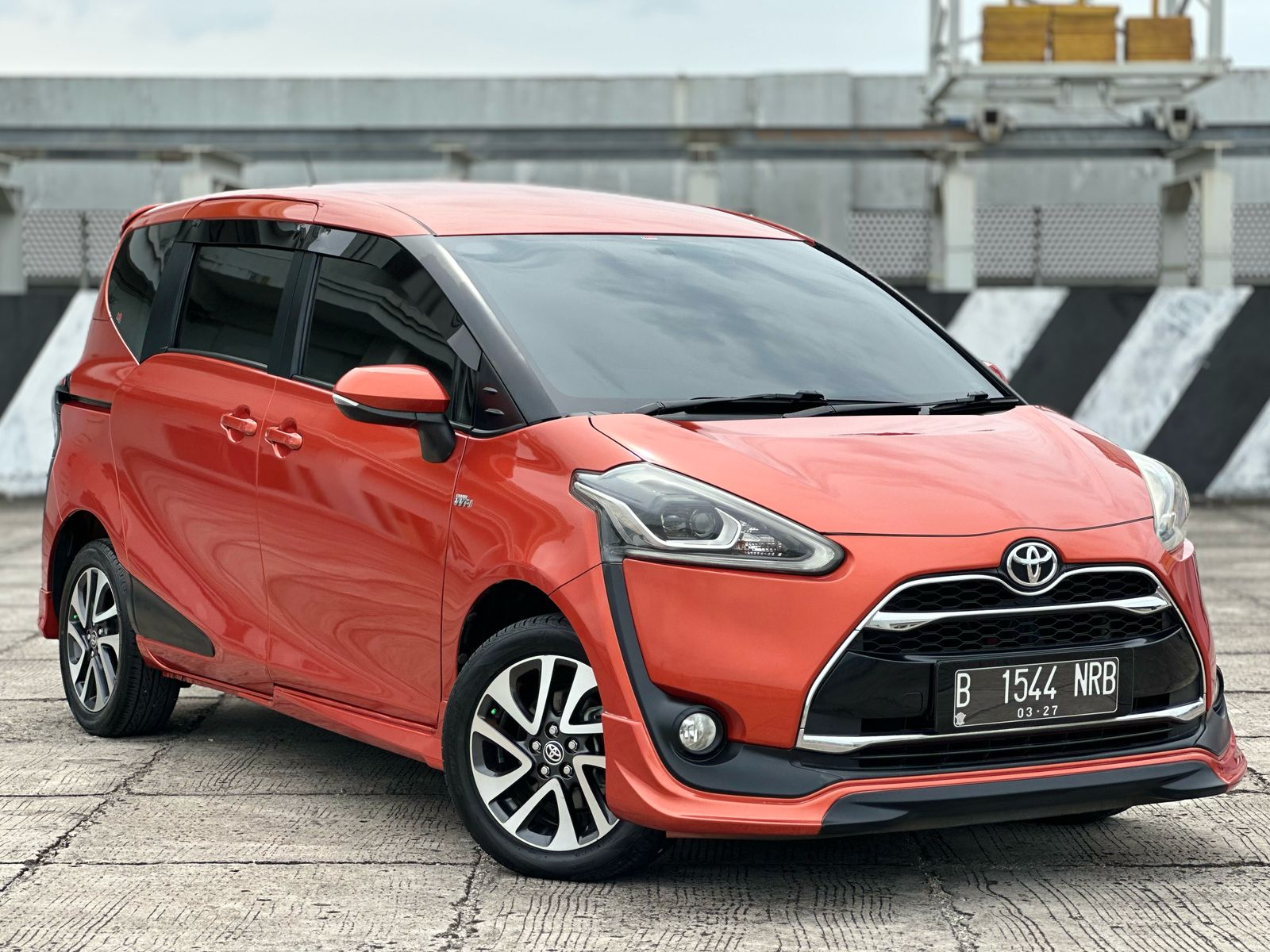 2017 Toyota Sienta 2017 Toyota Sienta