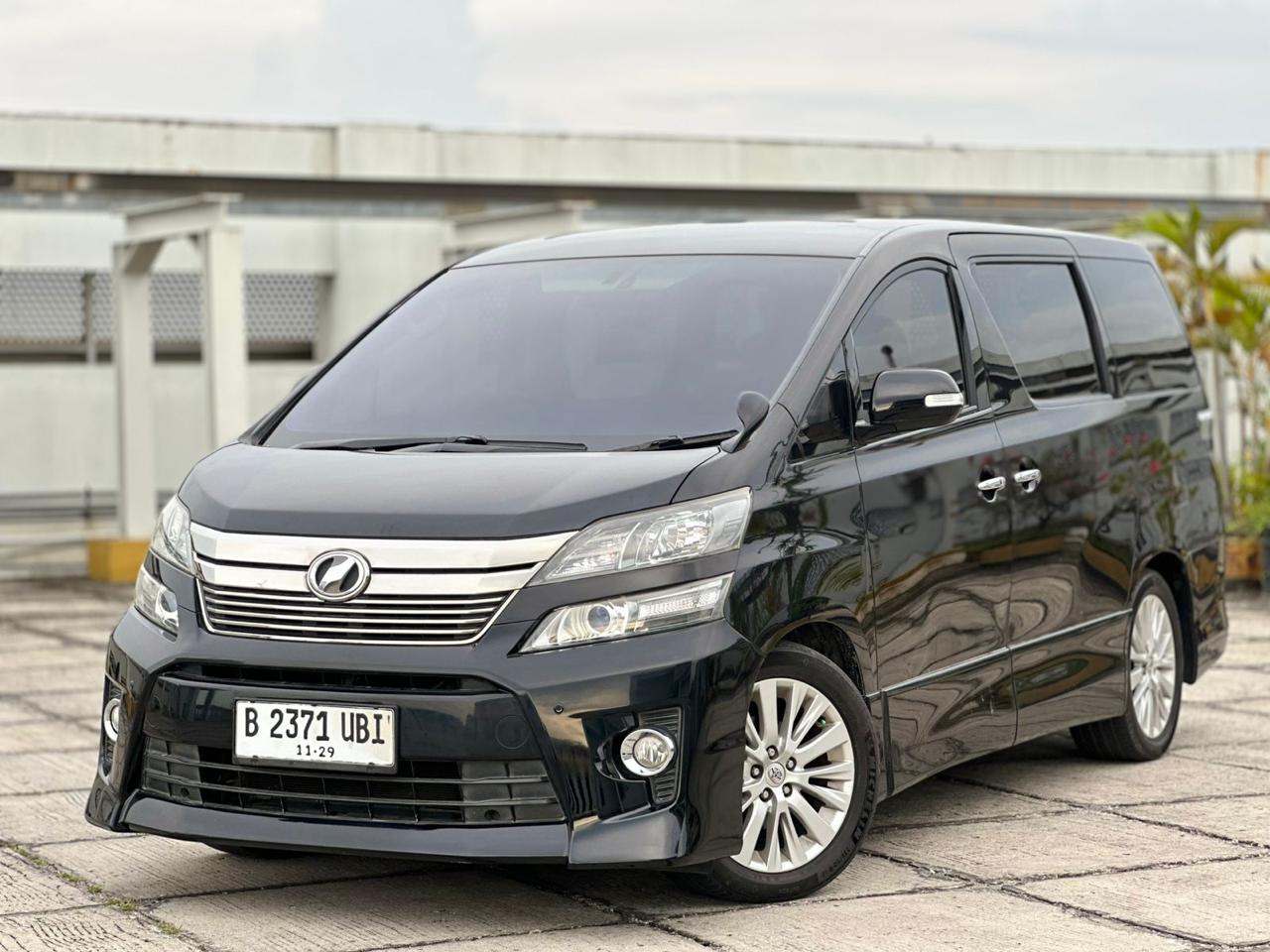 2014 Toyota Vellfire 2014 Toyota Vellfire