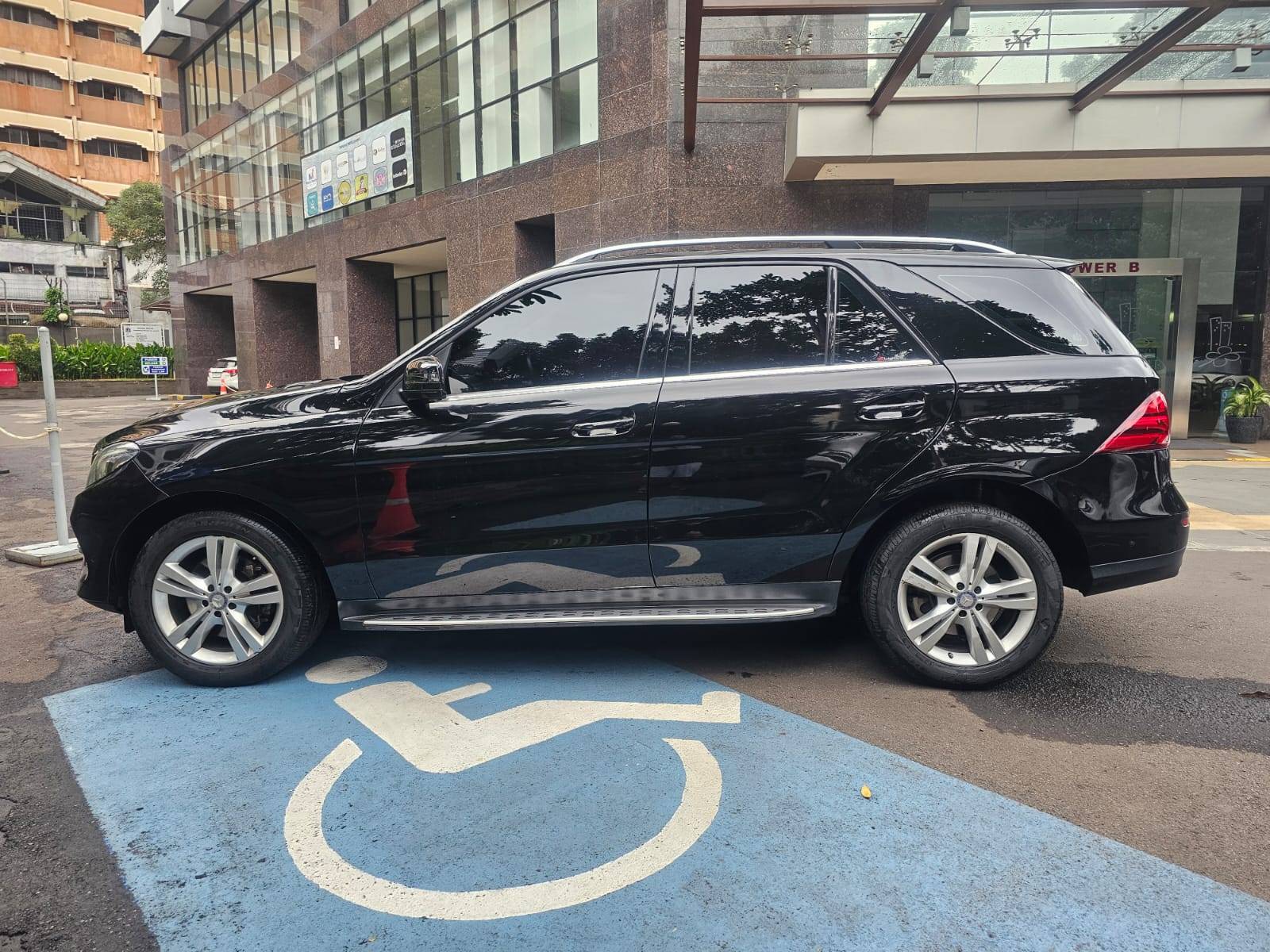 2017 Mercedes Benz GLE-Class  400 AT 2017 Mercedes Benz GLE-Class  400 AT