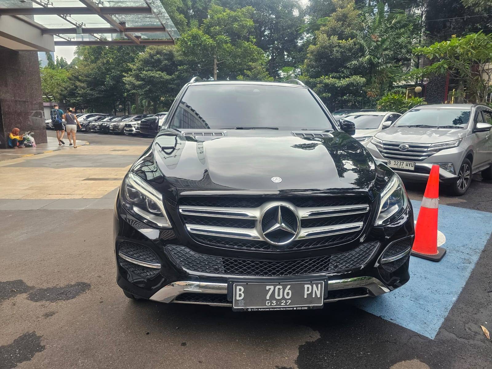 2017 Mercedes Benz GLE-Class  400 AT Bekas 2017 Mercedes Benz GLE-Class  400 AT Bekas