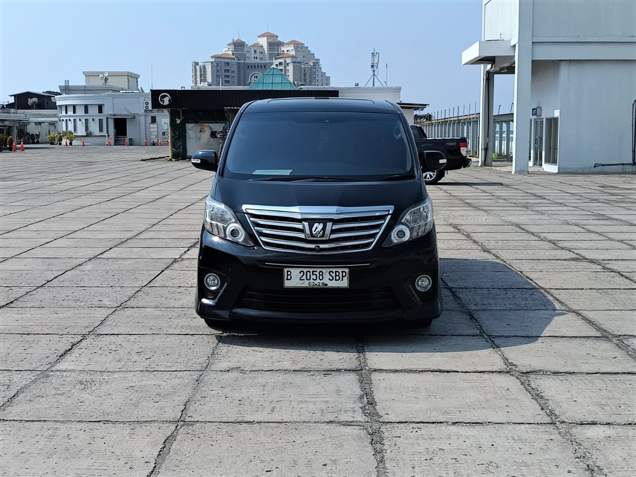 Second Hand 2012 Toyota Alphard Second Hand 2012 Toyota Alphard