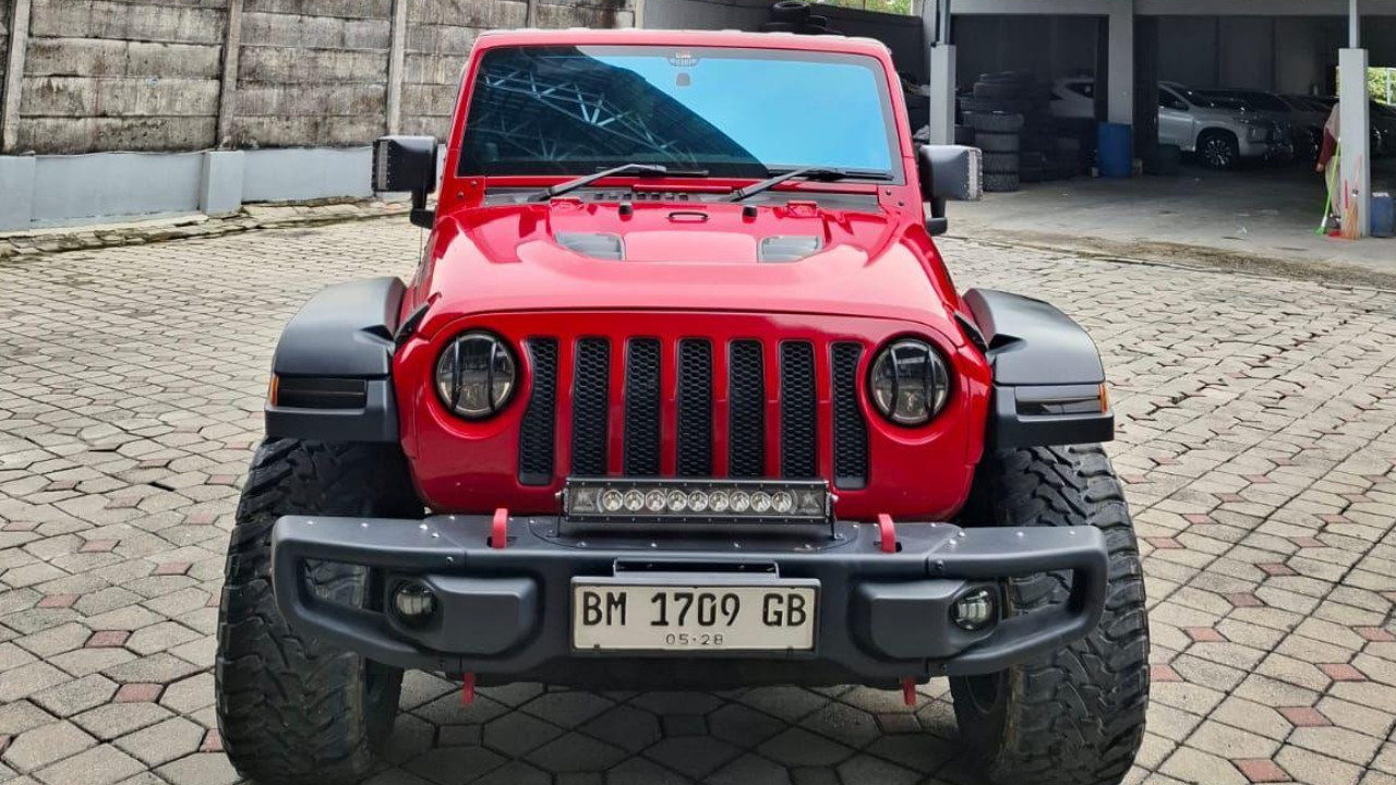 Second Hand 2012 Jeep Wrangler Sport 3.6L AT Second Hand 2012 Jeep Wrangler Sport 3.6L AT