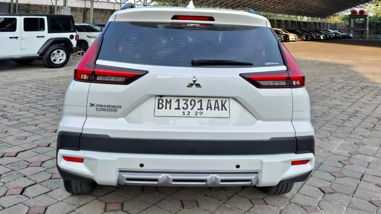 2024 Mitsubishi Xpander  CROSS 1.5L PLUS 4X2 AT 2024 Mitsubishi Xpander  CROSS 1.5L PLUS 4X2 AT