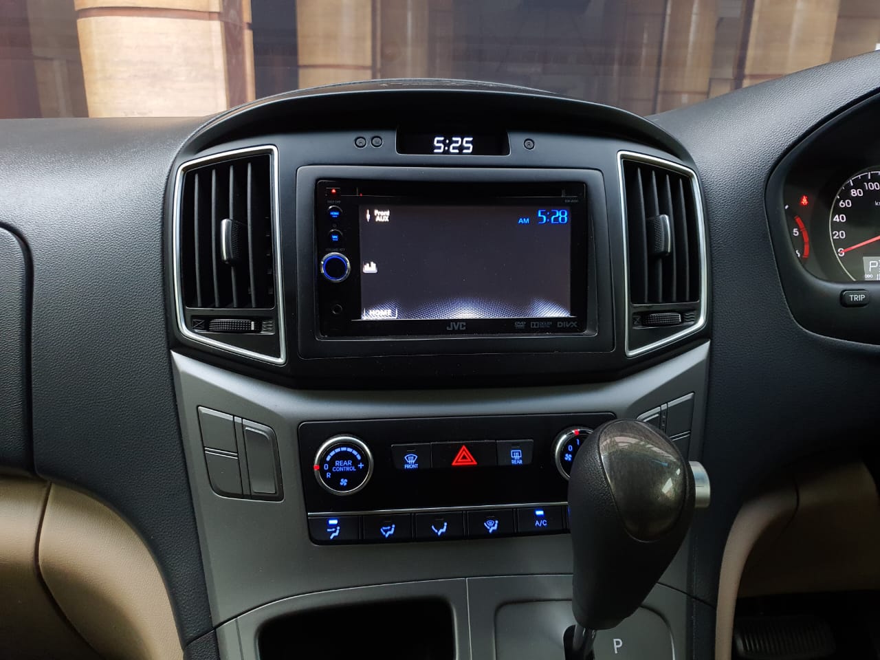 2017 Hyundai H1 2017 Hyundai H1