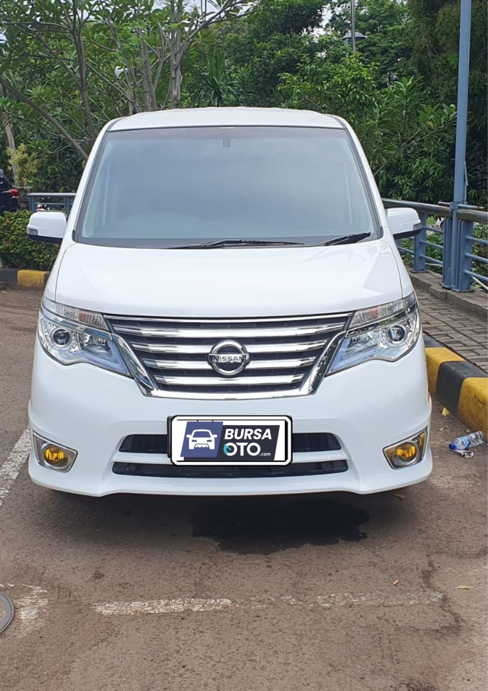 Second Hand 2017 Nissan Serena  HWS Second Hand 2017 Nissan Serena  HWS