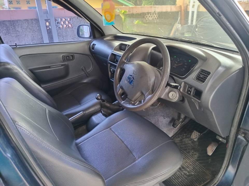 2001 Daihatsu Taruna 1.6 FL 2001 Daihatsu Taruna 1.6 FL