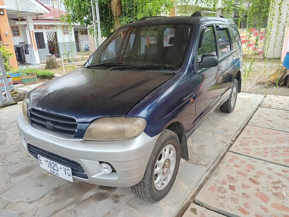 2001 Daihatsu Taruna 1.6 FL 2001 Daihatsu Taruna 1.6 FL